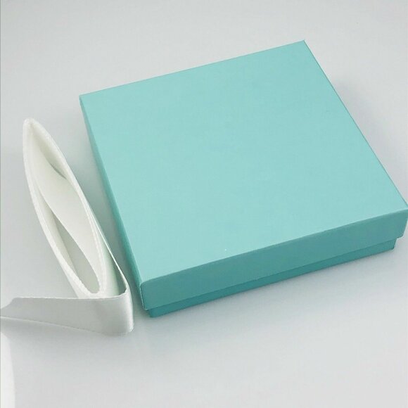 7.25" Tiffany & Co Somerset Flexible Mesh Weave Bangle Bracelet in Silver - Picture 8 of 8